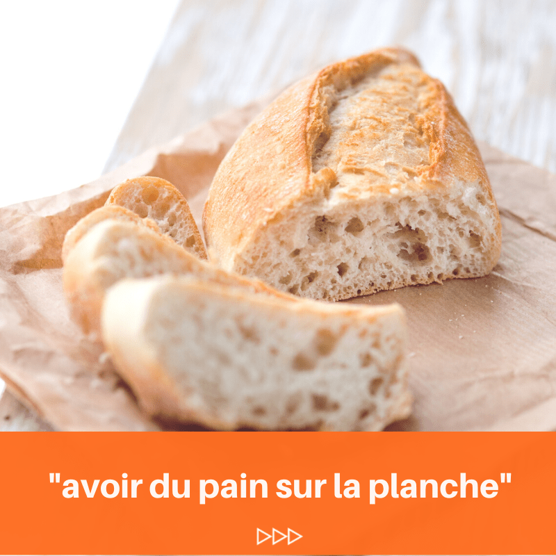 Image d'un pain avec la description "avoin du pain sur la planche"